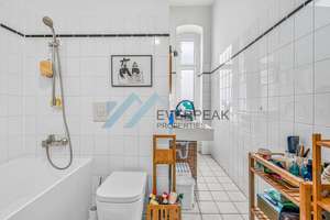 Großzügige 3,5-Zimmer-Altbauwohnung mit Balkon – stilvoll renoviert und modernisiert – Die vollständige Adresse der Immobilie erhältst du vom Anbieter., 10247 Friedrichshain, Berlin – Vorschaubild 11