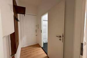 Charming Berlin Altbau Apartment | Quiet Courtyard Location | Open Viewing 16.06. 17:00-18:00 – Hausburgstraße 14, 10249 Friedrichshain, Berlin – Vorschaubild 6