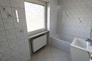 Hofheim-Wallau - Reihenhaus mit 2 Tageslicht-Bädern, Garage  und Einbauküche! – Rüdesheimerstr. X, 65719 Hofheim am Taunus – Vorschaubild 14