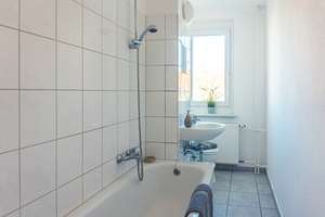 Helle 2-Raum-Wohnung mit Tageslichtbad – Weststr. 123, 9116 Altendorf, Chemnitz – Vorschaubild 2