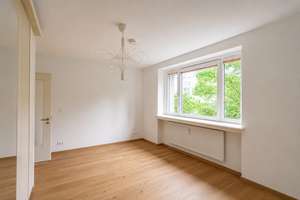 Moderne 3-Zimmerwohnung mit großzügigem Balkon zur Südwestseite und Blick in den schönen Garten – Lohkoppelweg 1, 22529 Lokstedt, Hamburg – Vorschaubild 8
