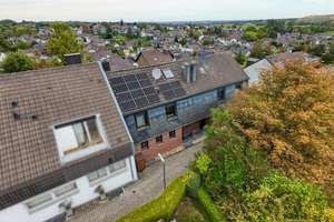 Ruhiges Wohnen in Stolberg-Gressenich – Reihenmittelhaus mit kleinem gepflegtem Garten – Bergerhof 36, 52224 Stolberg (Rheinland) – Vorschaubild 1