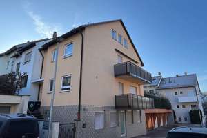 Gepflegtes Einfamilienhaus mit Einliegerwohnung in schöner Lage in S-Süd Kaltental - leerstehend.