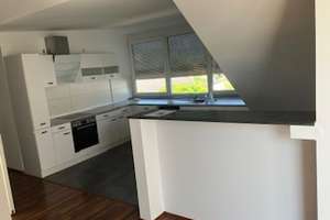 Wohnen mit Charakter: 3-Zimmer-Dachgeschosswohnung in Schwalbach – Die vollständige Adresse der Immobilie erhältst du vom Anbieter., 65824 Schwalbach am Taunus – Vorschaubild 2