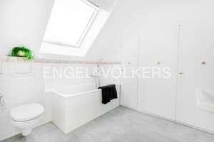 Energetisch sanierte 2-Familien Villa! Viel Platz für die Familie oder zum Wohnen mit mehreren Ge... – Die vollständige Adresse der Immobilie erhältst du vom Anbieter., 42853 Stadtpark, Remscheid – Vorschaubild 8