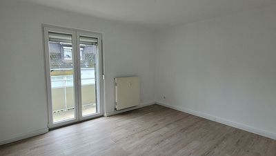 Helle 4-Zimmer-Wohnung in Idar mit Balkon und Gartenmitbenutzung