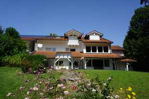 *Patersdorf - Landkreis Regen* Hochwertig erbautes Wohnhaus mit separater Einliegerwohnung – Regen (Kreis) – Vorschaubild 1