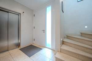 Krefeld-Verberg/Stadtwald! Exklusive Souterrain-Wohnung in moderner 4-Parteien-Architektenvilla – Die vollständige Adresse der Immobilie erhältst du vom Anbieter., 47802 Verberg, Krefeld – Vorschaubild 2