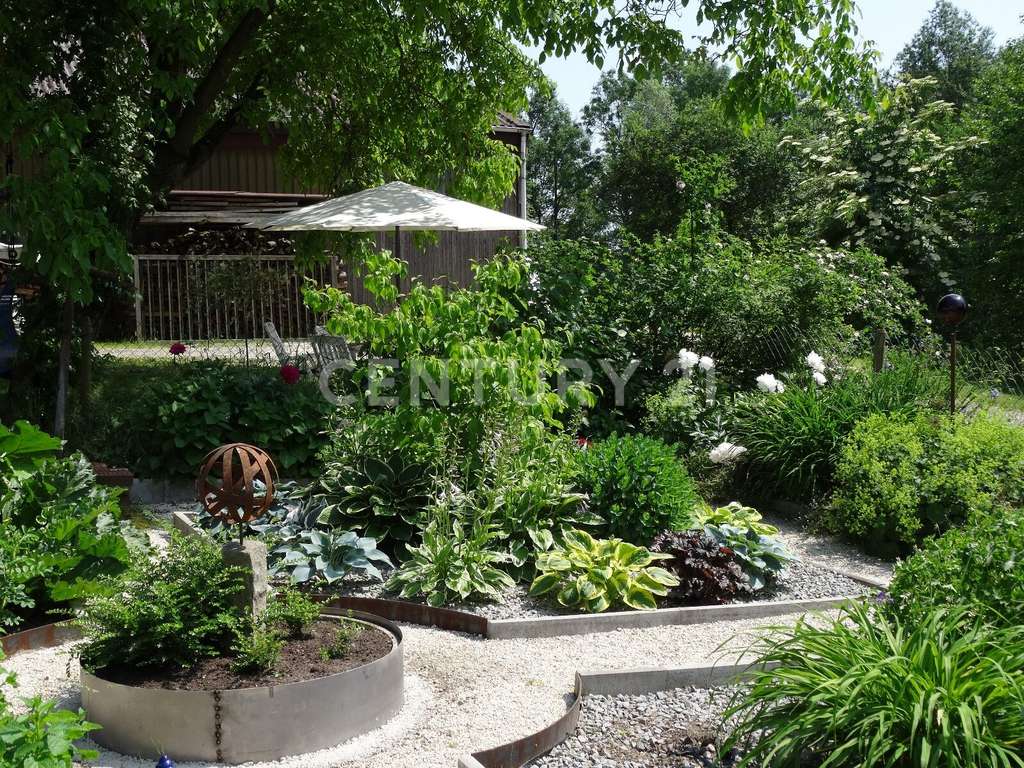 Immobilie in Fürstenzell - Wohnen und Gewerbe XXL: Hofstelle mit saniertem Bauernhaus und großer Halle in Alleinlage! - Bild 4