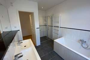 Sanierte 3-Zimmerwohnung mit Fußbodenheizung, Parkett, Balkon und Aufzug! – Uhlandstraße 18, 9130 Sonnenberg, Chemnitz – Vorschaubild 11