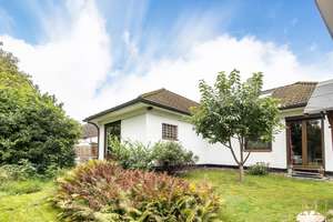 Attraktiver Bungalow mit Weitblick ins Grüne – Die vollständige Adresse der Immobilie erhältst du vom Anbieter., 21614 Buxtehude – Vorschaubild 1