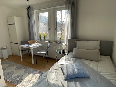 Vollmöbliertes, lichtdurchflutetes 1-Zimmer Studioapartment nahe Boehringer