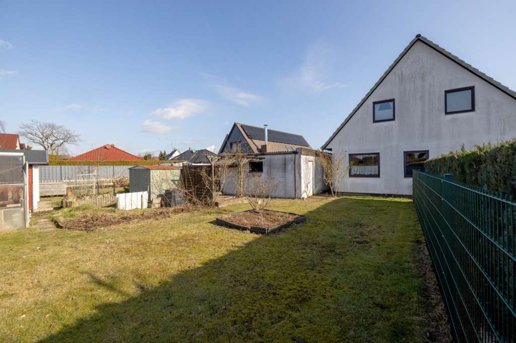 Immobilie in Stapelfeld - Wohnprojekt mit Potenzial? Doppelhaushälfte mit Gestaltungsmöglichkeiten in ruhiger Lage! - Bild 4