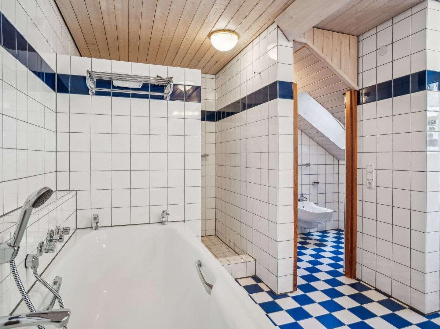 Immobilie in Zell (Mosel) - Denkmalgeschütztes Wohn- und Geschäftshaus – Wohnen und Arbeiten in Zell (Mosel) - Bild 3