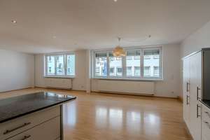Geräumige 5-Zimmer Wohnung mit viel Platz zum Wohlfühlen – Die vollständige Adresse der Immobilie erhältst du vom Anbieter., 73728 Innenstadt, Esslingen am Neckar – Vorschaubild 8