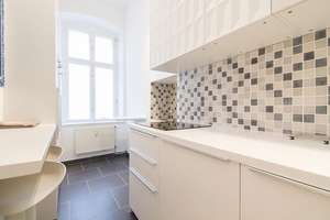 Altbau zum Verlieben: Helle 2 Zimmer mit Balkon am Mauerpark – 10437 Prenzlauer Berg, Berlin – Vorschaubild 15