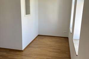 Helle, modernisierte 2-Zimmer-Wohnung mit Loggia und Einbauküche – Engelsdorfer Straße -, 4319 Engelsdorf, Leipzig – Vorschaubild 7