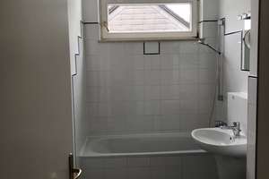 Lichtdurchflutete 3-Zi. Dachgeschoss-Wohnung mit Balkon in schöner Lage über dem Herzogpark – Wahnfriedallee 1a, 81925 Herzogpark, München – Vorschaubild 11