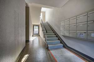 Attraktive Kapitalanlage: Vermietete 2,5-Zimmer-Balkonwohnung in der Wilmersdorfer Strasse – Wilmersdorfer Straße 107a, 10629 Charlottenburg, Berlin – Vorschaubild 4