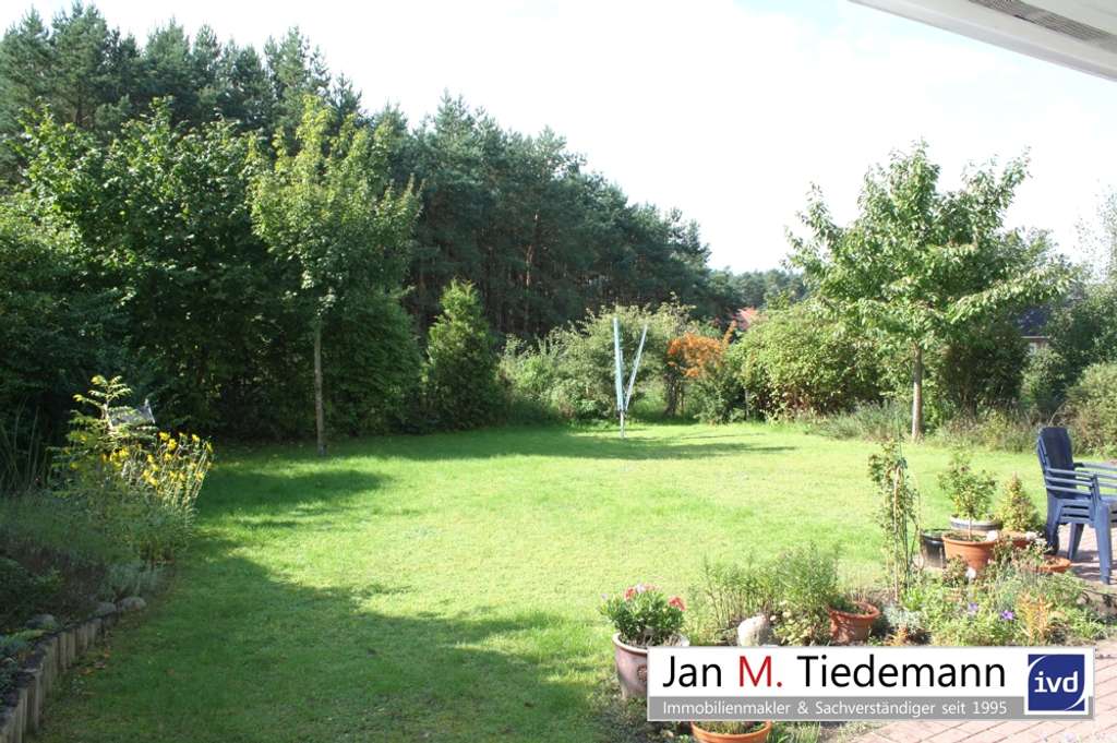 Immobilie in Lüdersdorf - Ein- bis Zweifamilienhaus mit 237 m² Wohn-Nutzfläche Baujahr 1999 auf Eigenland - Bild 3