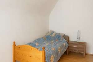 Helles und gemütliches WG-Zimmer in freundlicher Wohngemeinschaft – Karlstraße 109, 78054 Schwenningen, Villingen-Schwenningen – Vorschaubild 4