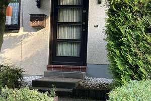 Charmantes Reihenhaus mit Stellplatz in Bonn-Duisdorf/Hardtberg – Die vollständige Adresse der Immobilie erhältst du vom Anbieter., 53123 Duisdorf, Bonn – Vorschaubild 2