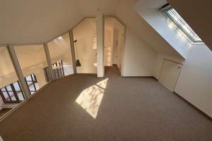 Traumhafte 2,5 Zi Dachterrassen-Galeriewohnung mit Tiefgarage Berg am Laim/Trudering – 81671 Berg am Laim Ost, München – Vorschaubild 6
