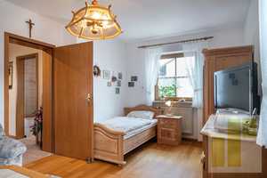 Gemütliche Doppelhaushälfte mit Platz für neue Ideen – Landshut (Kreis) – Vorschaubild 12