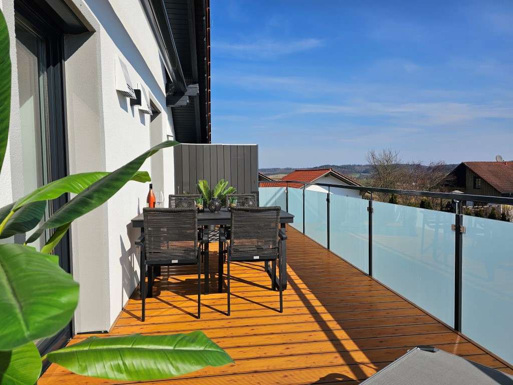 Immobilie in Ortenburg - "Gemeinsam wohnen, getrennt leben: energetisch saniertes Zuhause für Jung  & Alt" - Bild 2