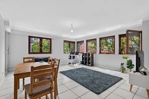 Perfekter Mix aus Ruhe und Stadtnähe - Ideale 2,5-Zimmer-Wohnung mit Balkon und Tiefgarage – Die vollständige Adresse der Immobilie erhältst du vom Anbieter., 70376 Neckarvorstadt, Stuttgart – Vorschaubild 3