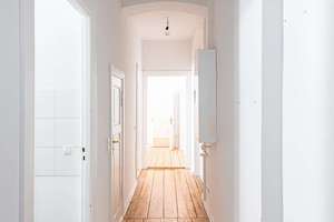 Vermietete 3-Zimmer-Wohnung mit Balkon im ruhigen Hinterhaus - Kapitalanlage in Charlottenburg – Brauhofstraße 15, 10587 Charlottenburg, Berlin – Vorschaubild 3