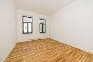 Alter Charme, neuer Auftritt – stilvolle 3-Zimmer-Wohnung mit Südbalkon