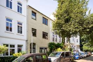 Attraktive 2-Zimmer-Eigentumswohnung in zentraler Bestlage mit Gartenanteil – Die vollständige Adresse der Immobilie erhältst du vom Anbieter., 28203 Steintor, Bremen – Vorschaubild 10