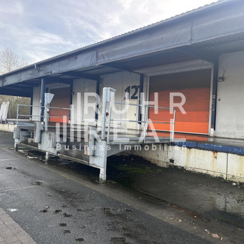 1.970 m² Lagerhallen mit Rampe in Dortmund | zahlreiche Stellplätze | sofort verfügbar | RUHR REAL