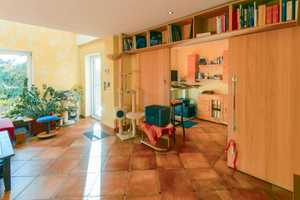 Sofort wohlfühlen: 2 Familienhaus mit großem Garten und Doppelgarage in München – München – Vorschaubild 7