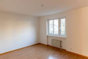 Bezugsfreie 2-Zimmerwohnung mit Balkon und Aufzug – Die vollständige Adresse der Immobilie erhältst du vom Anbieter., 13055 Alt-Hohenschönhausen, Berlin – Vorschaubild 2