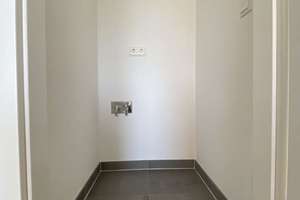 Über den Dächern der Stadt - sanierte 3 Zimmerwohnung im 9. Obergeschoss – Die vollständige Adresse der Immobilie erhältst du vom Anbieter., 14055 Westend, Berlin – Vorschaubild 6