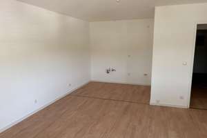 Neu renovierte 2-Zimmer-Wohnung mit Balkon, Aufzug & Tiefgaragenstellplatz – Top-Lage am Trappensee  – Die vollständige Adresse der Immobilie erhältst du vom Anbieter., 74074 Heilbronn, Heilbronn – Vorschaubild 3