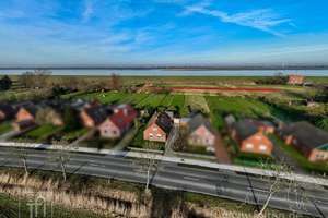 Hinter dem Haus der Deich, nach vorne weites Land... – Die vollständige Adresse der Immobilie erhältst du vom Anbieter., 26844 Jemgum – Vorschaubild 2
