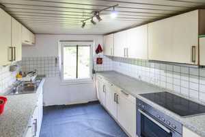 Einfamilienhaus mit Einliegerwohnung und großem Garten in Hanglage – selbst nutzen oder profitieren – Freudenstadt (Kreis) – Vorschaubild 5