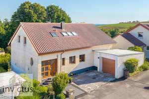 Viel Raum für Familie, Homeoffice & individuelle Wohnideen! – Die vollständige Adresse der Immobilie erhältst du vom Anbieter., 74831 Gundelsheim – Vorschaubild 2