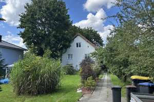 Kapital anlegen & Wert steigern: Mehrfamilienhaus mit Zukunftsperspektive – Die vollständige Adresse der Immobilie erhältst du vom Anbieter., 16547 Birkenwerder – Vorschaubild 1