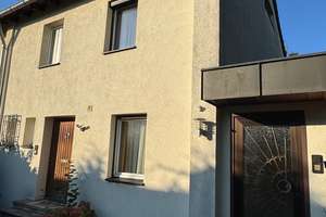 Toplage! REH,Reihenendhaus Mögeldorf Tiergarten mit Garten und Garage – Ginsterweg 67, 90480 Schmausenbuckstraße, Nürnberg – Vorschaubild 2
