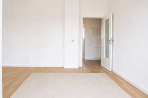  Über den Dächern von Fasangarten:  Stylische DG-Wohnung mit 3-Zimmern XL-Deckenhöhe und Südterrasse – Die vollständige Adresse der Immobilie erhältst du vom Anbieter., 81549 Südgiesing, München – Vorschaubild 9