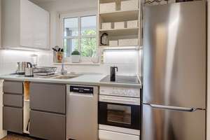 15.2/1.3 *Helle möblierte Wohnung m. großem Südbalkon u. TG-Stellplatz. Berg am Laim. WG geeignet – Die vollständige Adresse der Immobilie erhältst du vom Anbieter., 81673 Echarding, München – Vorschaubild 11