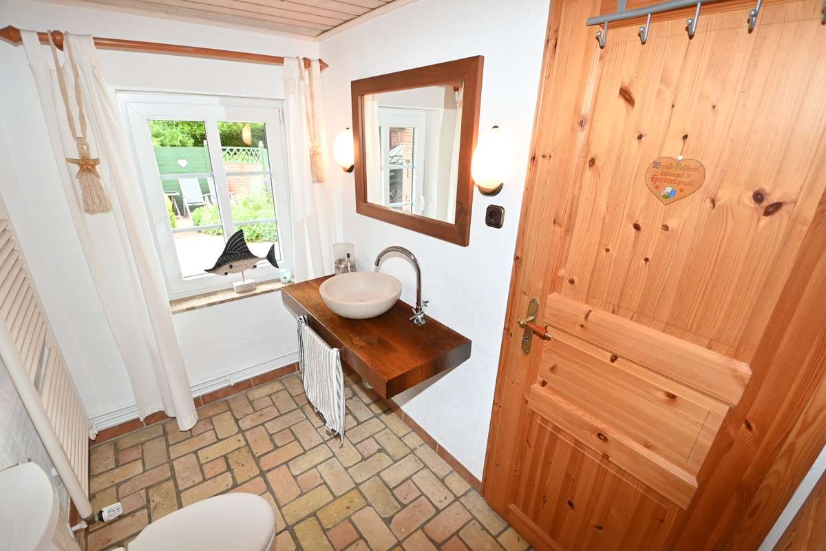 Immobilie in Risum-Lindholm - Traumhafte Friesenkate mit liebevoll angelegtem Garten - Bild 9