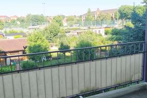 IDYLLISCH RUHIG UND MITTEN IM GRÜNEN  - MIT GROSSEM SONNENBALKON! – Die vollständige Adresse der Immobilie erhältst du vom Anbieter., 1157 Cotta (Stadtteil), Dresden – Vorschaubild 14