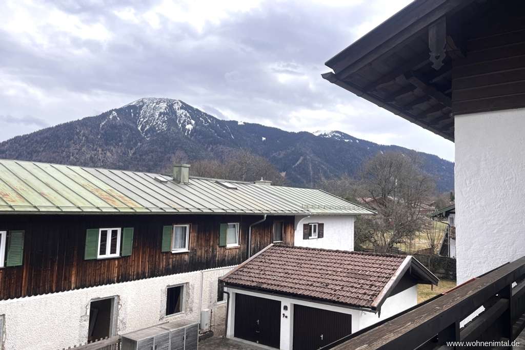 Immobilie in Rottach-Egern - Wohnen im Tal Immobilien Zentral gelegene 2 Zimmer Wohnung mit Potenzial - Bild 2