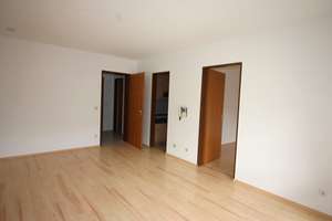 Gemütliche 2-Zimmer-Wohnung mit Terrasse und TG-Stellplatz in Deggendorf – Die vollständige Adresse der Immobilie erhältst du vom Anbieter., 94469 Deggendorf – Vorschaubild 4