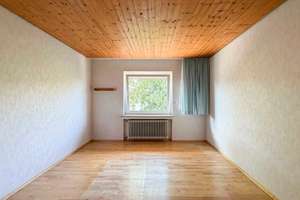 Gepflegtes Reihenmittelhaus mit 5 Zimmern, Garten und Garage in Köln-Pesch – Die vollständige Adresse der Immobilie erhältst du vom Anbieter., 50767 Pesch, Köln – Vorschaubild 11